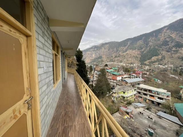 One Light Hostel Manāli Exterior foto